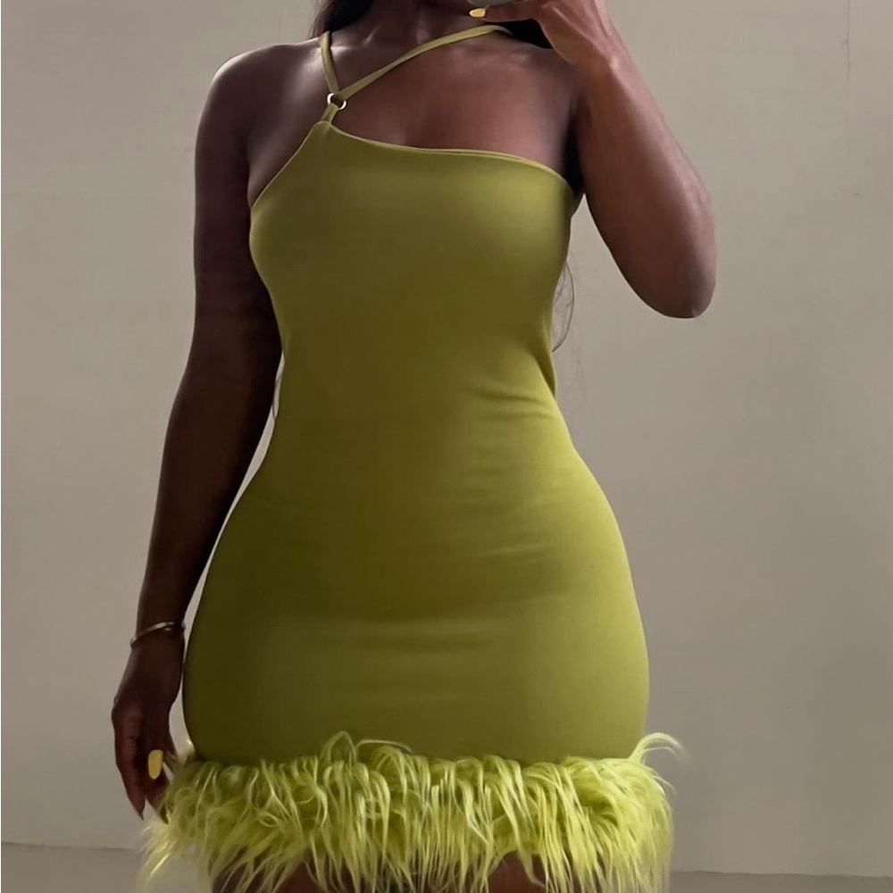 GREEN DRESS